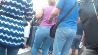 THICK BOOTY LATIN BABE GILF BUTT TOUCH