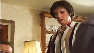 ingiliz kariyi egitiyorlar kopek mi lan bu