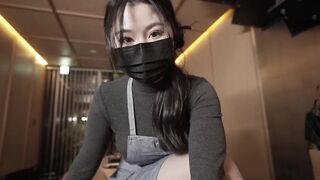 Footjob and Indecent talk：how the stepmom revive my vitality