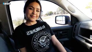 Chica desconocida super hot me da una mamada por llevarla a su casa- GISELLE EBONY