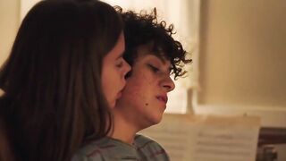 Alia Shawkat,Laia Costa - Duck Butter (2018)