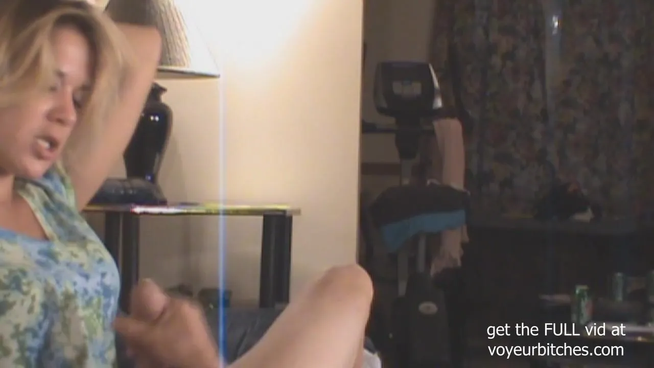 voyeurbitches Free HD VOYEURBITCHES - that babe watches undressed boy Vid