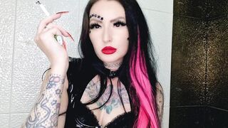 Cigarette Smoke. Smokin' Fetish. Hot Smokin' Female-dominator