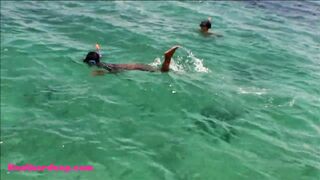 HD Slim dipping with recent girlfriend and teaches her to get throatpies